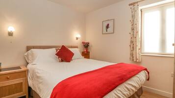 1 bedroom, individually decorated, individually furnished, free WiFi