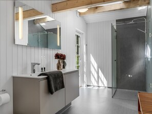 Bathroom - "Ansberga" - 1km from the sea by Interhome (Blokhus)