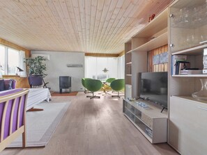 Tv, pejs, dvd-afspiller