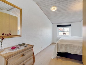 5 bedrooms, internet