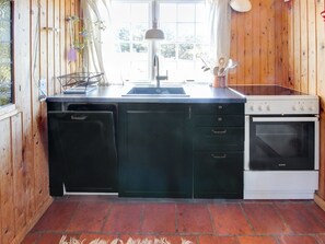Réfrigérateur, micro-ondes, four, lave-vaisselle