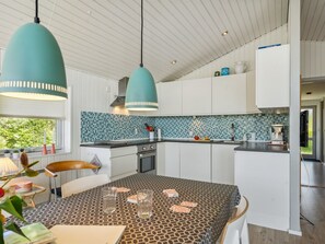 Fridge, oven, dishwasher, cookware/dishes/utensils - "Wrange" - 150m from the sea by Interhome (Faaborg)