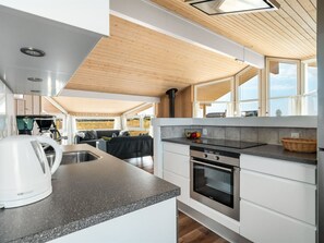 Køleskab, mikrobølgeovn, ovn, opvaskemaskine