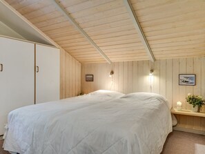5 bedrooms, WiFi