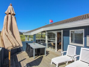 Outdoor dining - "Mitre" - 300m from the sea by Interhome (Løkken)
