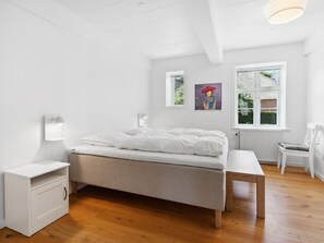 7 bedrooms, internet