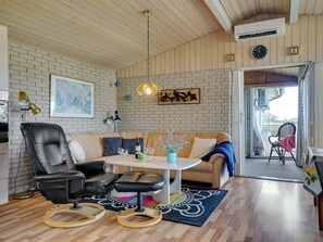 TV, peis og DVD-spiller