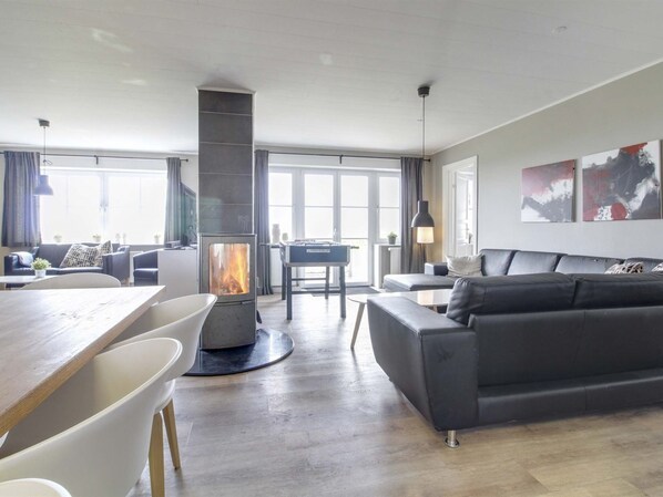 TV, fireplace, table football - "Annagrete" - 12km from the sea by Interhome (Højer)