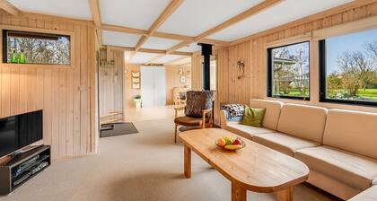 "Scarlet" - 400m to the fjord by Interhome