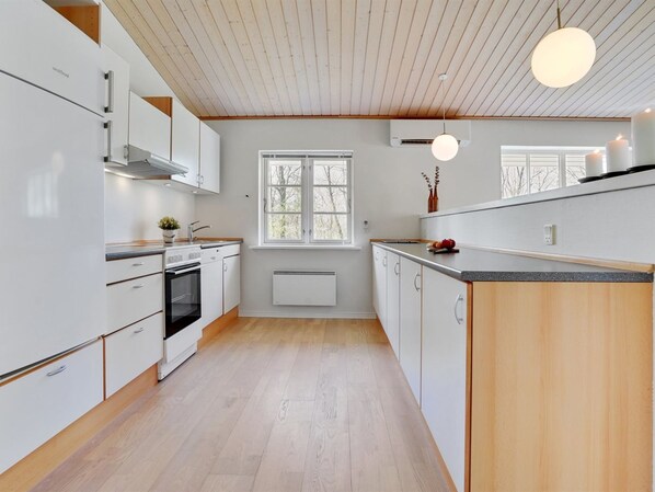 Køleskab, mikrobølgeovn, ovn, opvaskemaskine