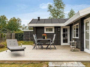 Outdoor dining - "Jannus" - 550m from the sea by Interhome (Hals)