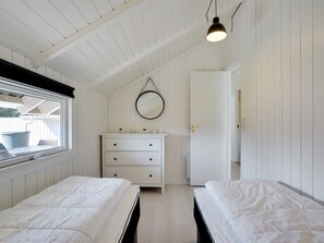 3 bedrooms, Internet