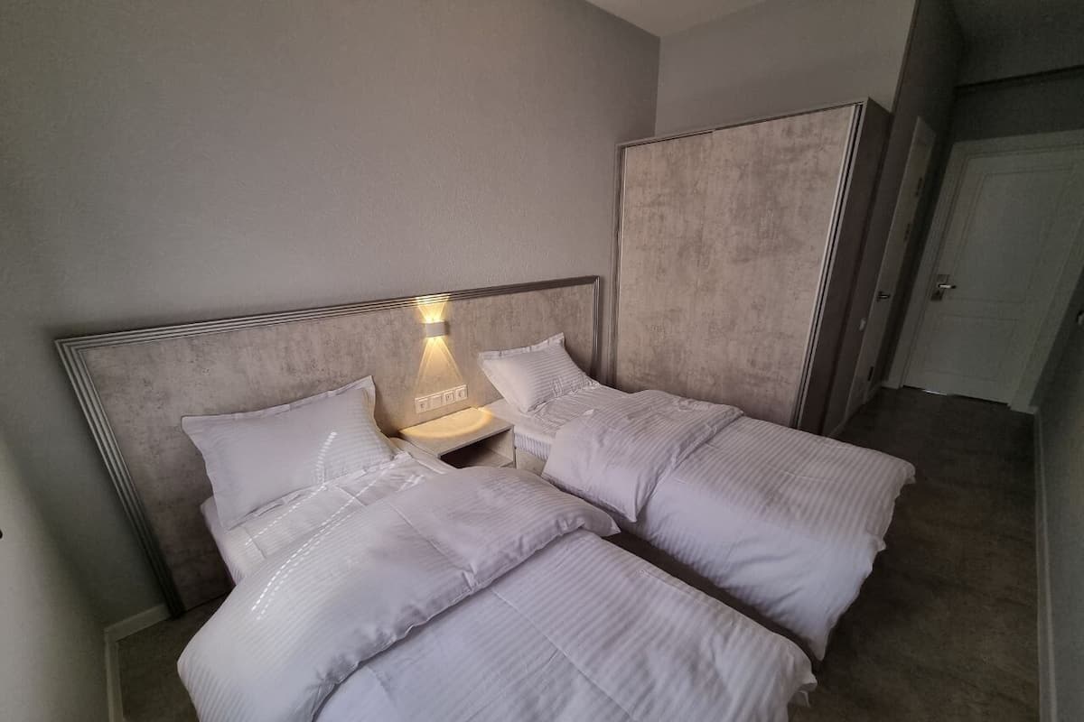 Standard Twin Room | Premium bedding, desk, soundproofing, iron/ironing board