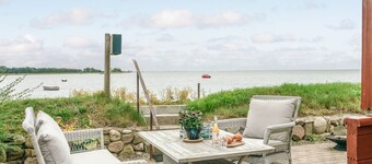 "Topi" - 15m from the sea by Interhome