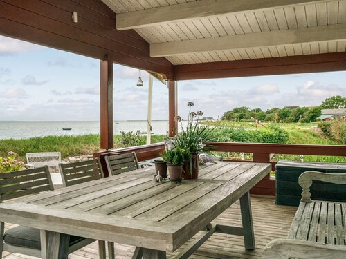 "Topi" - 15m from the sea by Interhome