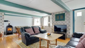 Télévision, cheminée