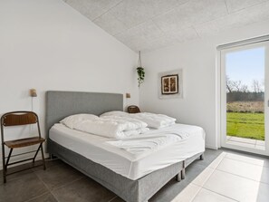 4 bedrooms, WiFi