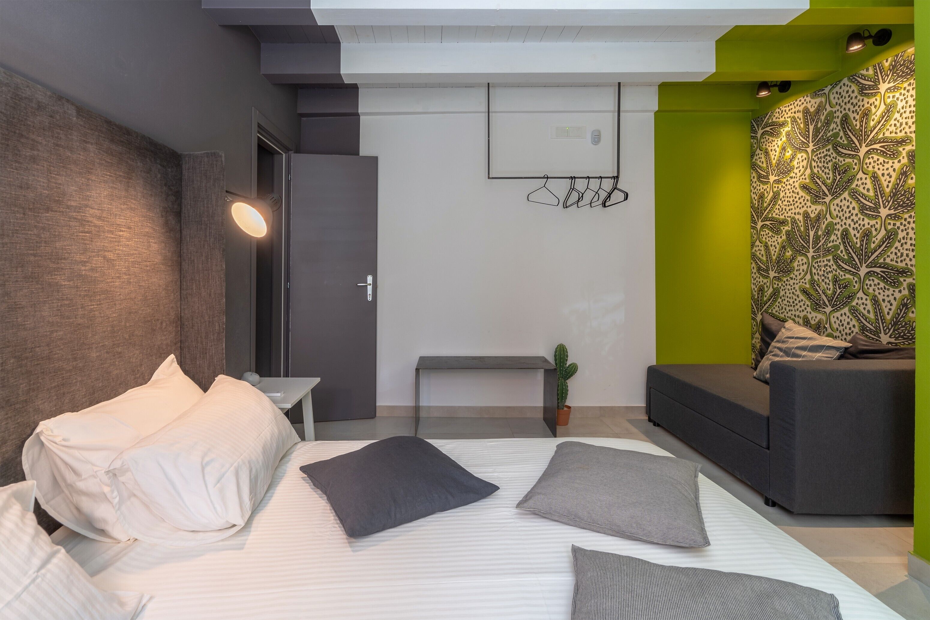 2 slaapkamers, een strijkplank/strijkijzer, gratis wifi, beddengoed