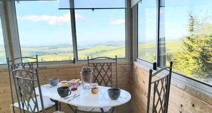 Ferienwohnung 'Superbe Appartement Avec Loggia' mit Bergblick, privater Terrasse und WLAN