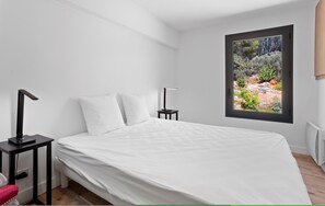 2 slaapkamers, een strijkplank/strijkijzer, gratis wifi, beddengoed