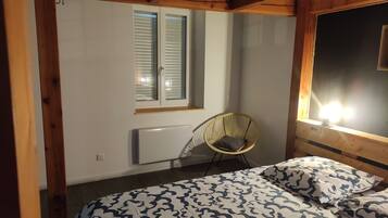 1 chambre, fer et planche à repasser, Wi-Fi gratuit, draps fournis