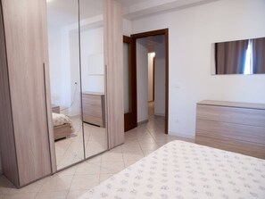 2 habitaciones, wifi gratis y ropa de cama 