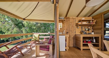 Glamping 'Familiare Vicino Al Mare' with Private Terrace, Private Garden and Wi-Fi