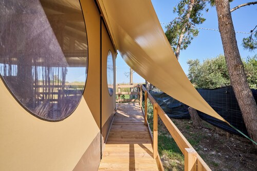 Glamping 'Tenda Glamping Vicino Al Mare' with Terrace, Garden and Wi-Fi