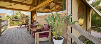 Studio Apartment 'Suite Glamping Vicino Al Mare' with Private Terrace and Wi-Fi