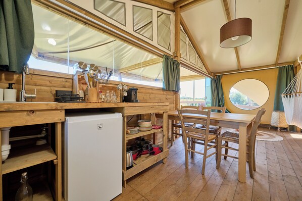 تناول الطعام