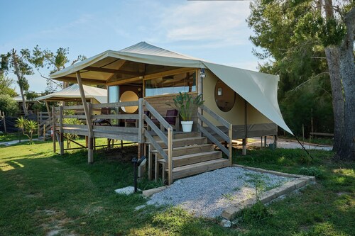 Studio Apartment 'Suite Glamping Vicino Al Mare' with Private Terrace and Wi-Fi