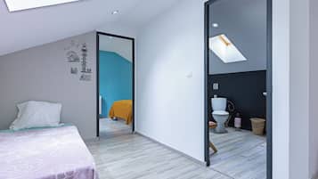 5 habitaciones, tabla de planchar con plancha y wifi gratis