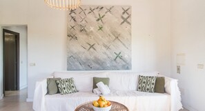 TV, ping pong - Holiday Home 'Finca Sa Real' with Private Pool, Wi-Fi and Air Conditioning (Cala Millor)