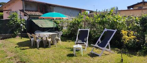 屋外ダイニングエリア