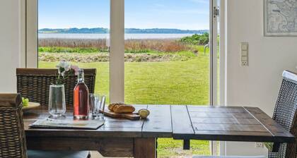 "Vemund" - 100m to the fjord by Interhome