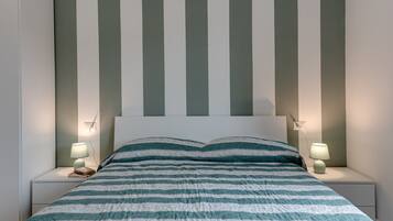 BĂŒgeleisen/BĂŒgelbrett, kostenloses WLAN, BettwĂ€sche