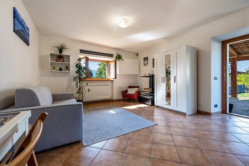 Studio 'Panoramic Green' mit Seeblick, privater Terrasse und WLAN