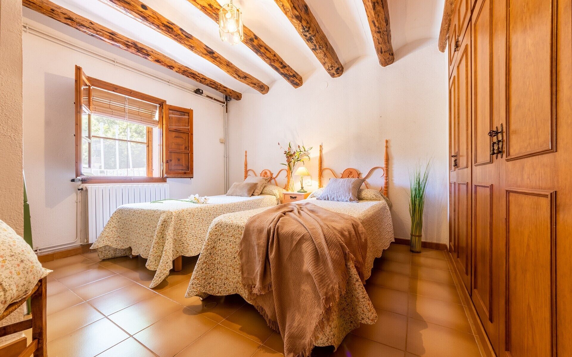 4 quartos, ferros/tábuas de passar roupa, Wi-Fi de cortesia