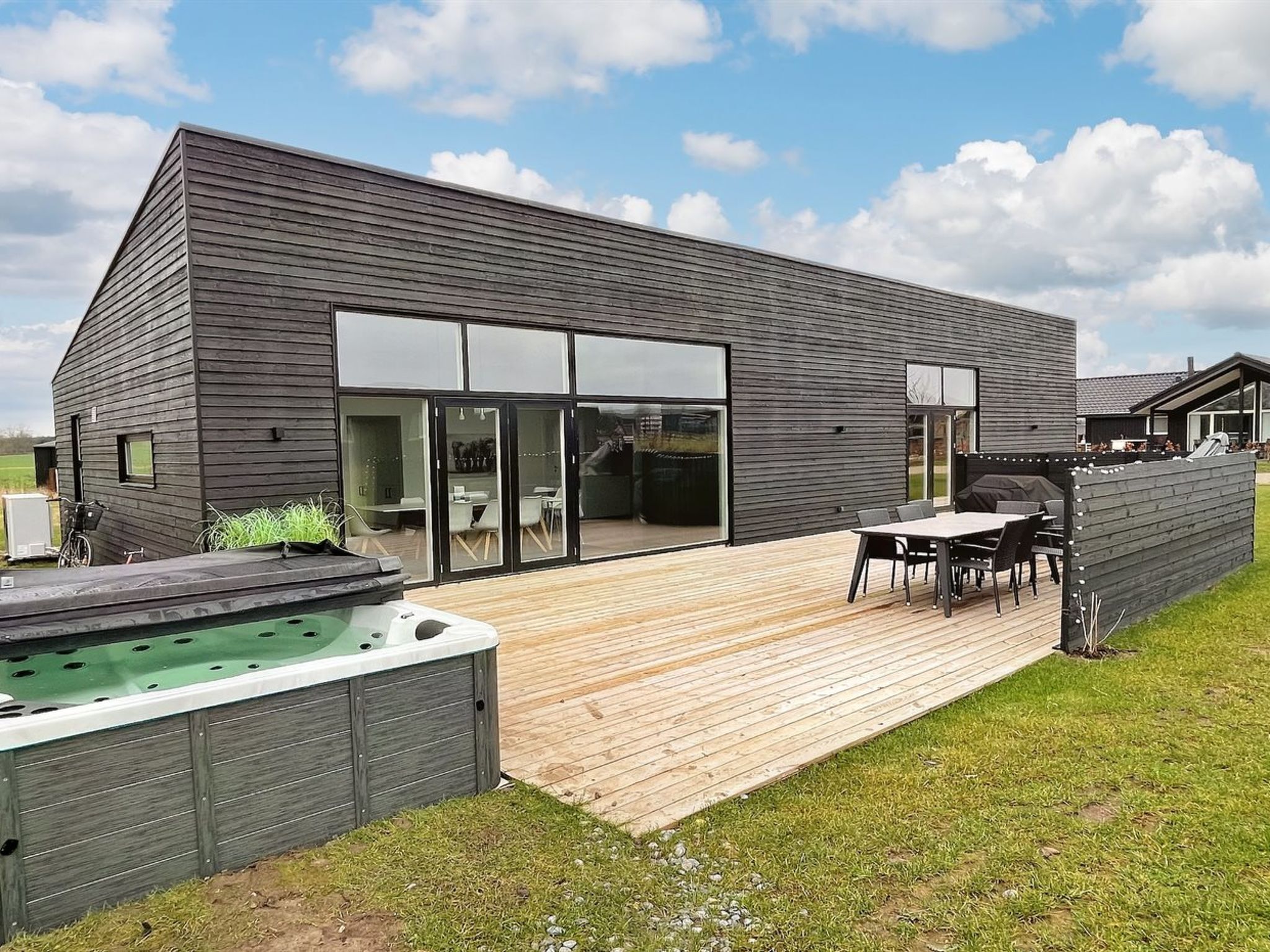 تناول الطعام بالخارج