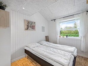 6 bedrooms, WiFi