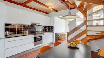 Réfrigérateur, micro-ondes, four, lave-vaisselle