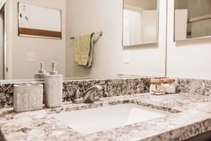 مجففات شعر، مناشف