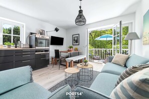 TV, DVD player, stereo - Relax by the sea - 2 bedrooms, terrace, 2 floors (St. Peter-Ording)