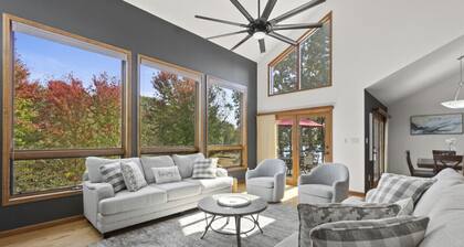 Rustic Lakefront home with winery, state park, and more nearby! A perfect fall getaway!