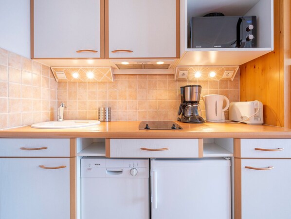 Fridge, microwave, dishwasher