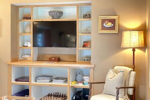 Interior - Silverbow Snowlight - Big Sky Nordic Trails & Golf + Hot Tub, Pool & Sauna (Big Sky)