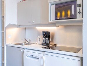 KylskÄp, mikrovÄgsugn och diskmaskin