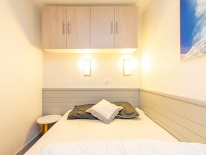 1 habitación y ropa de cama 