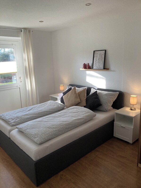 1 bedroom, desk, iron/ironing board, free WiFi