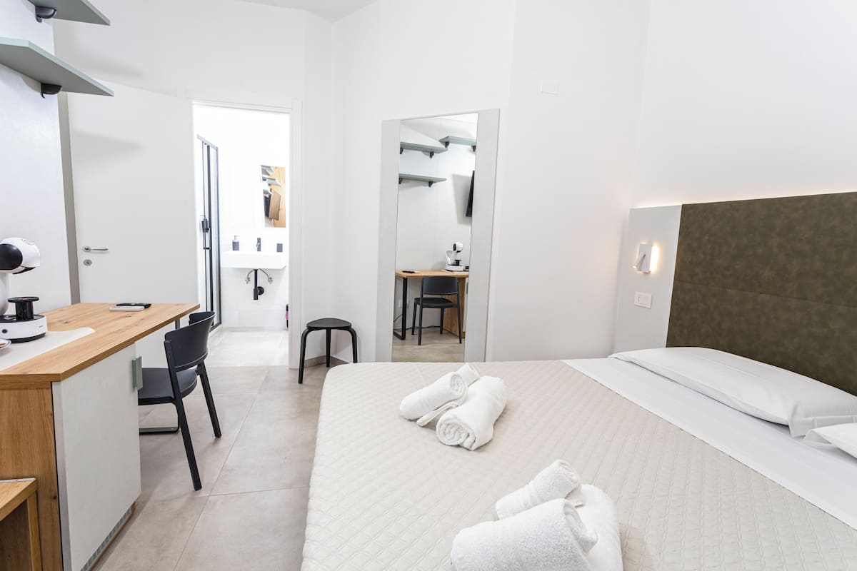 Rom – superior | 1 soverom, minibar, safe på rommet og skrivebord